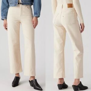 Levi’s Ribcage Straight Corduroy Pants